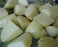 Картошка с чесноком и зеленью
